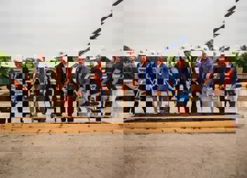 Encuentro Groundbreaking